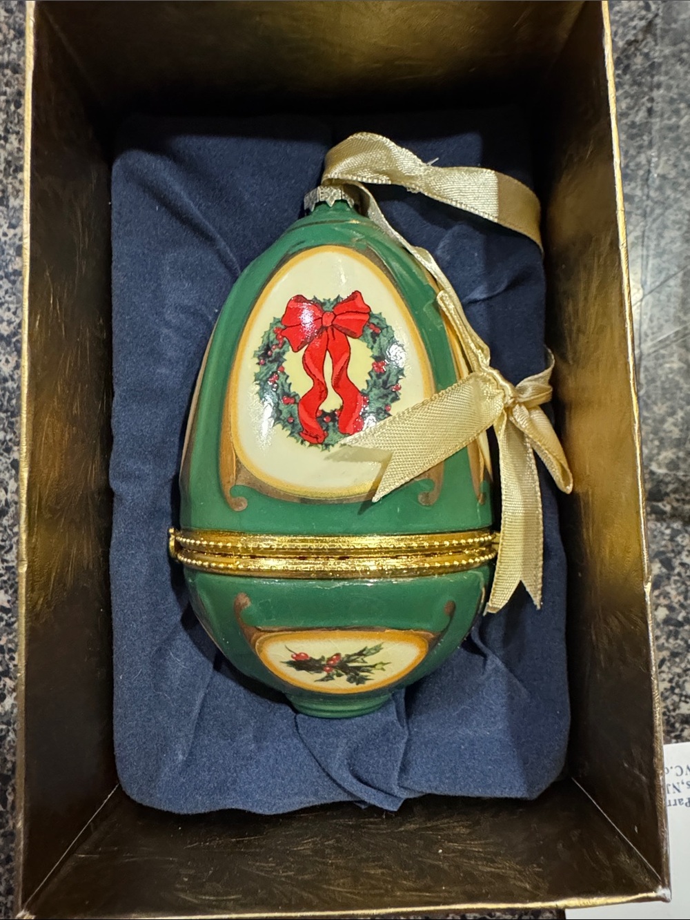 Valerie Parr Hill Mr. Christmas Green Holiday Musical Egg Ornament